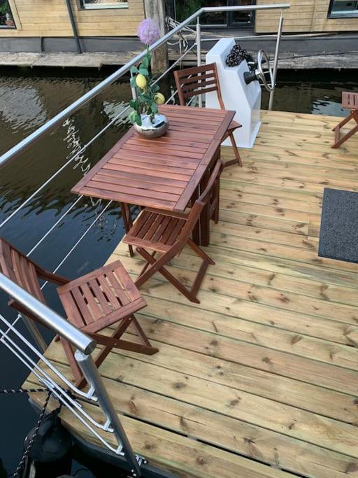 Unique New Houseboat Moored 4 Leilighet Zwartsluis Eksteriør bilde