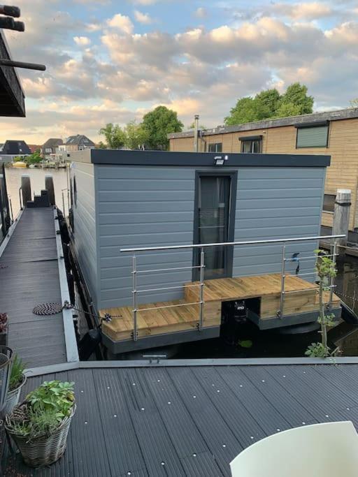 Unique New Houseboat Moored 4 Leilighet Zwartsluis Eksteriør bilde